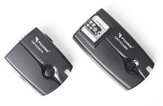 Синхронизатор Fujimi FJRT-FC240 для вспышек Canon и Nikon фото