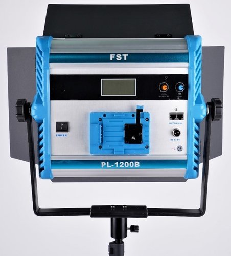 Светодиодный осветитель FST PL-1200B фото
