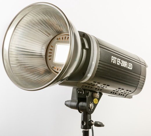 Светодиодный осветитель FST EF-200R Sun Light 5500K с пультом ДУ фото
