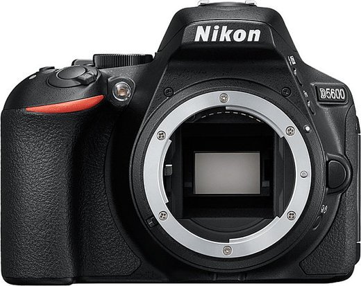 Зеркальный фотоаппарат Nikon D5600 Body фото