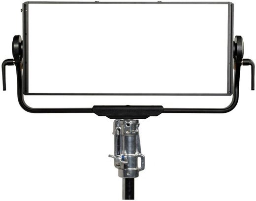 Светодиодный осветитель Aputure Nova P600c kit набор с кейсом фото